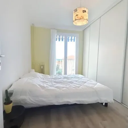 F4 Avec Vue / Flat With Sea View 3 Bedrooms Apartment Nice